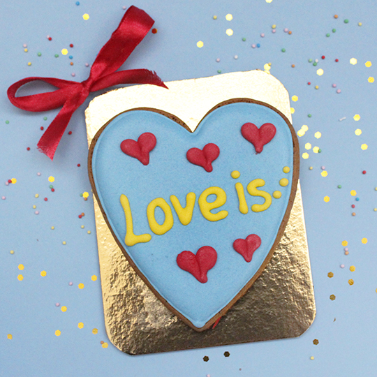 Печенье имбирное 'LOVE IS'