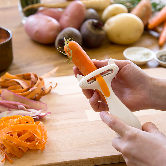 Нож для чистки овощей 'CatPeeler'  / Белый