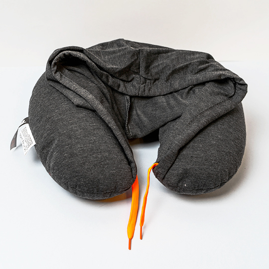 Подушка для путешествий c капюшоном 'Hood'  / Чёрный