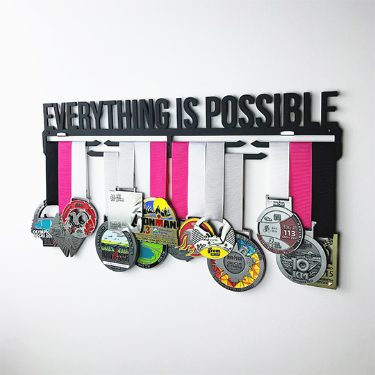 Медальница 'Everything is possible'