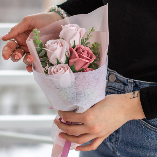 Букет из мыльных цветов 'Lovely Rose', 5 цветов  / Нежно-розовый