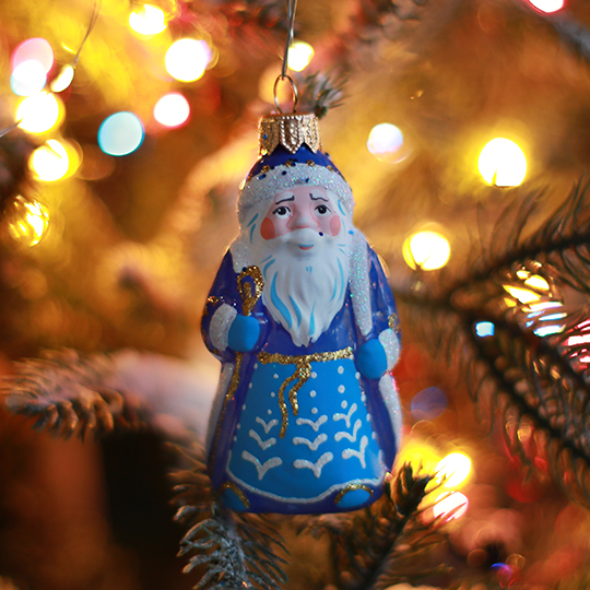 Игрушка елочная 'Дед Мороз в синей шубе'